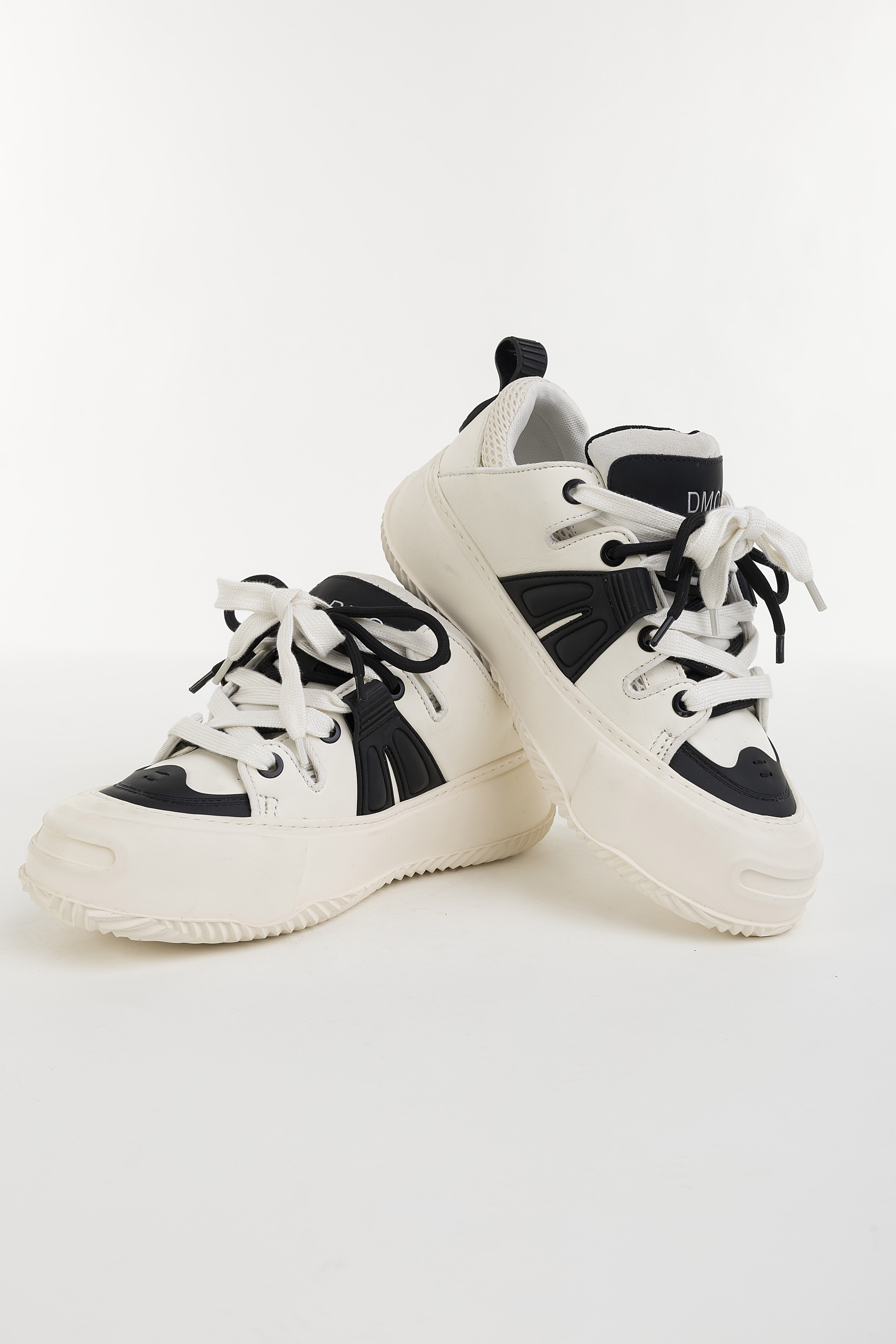Mixxy MIXXY-white Chunky Sneakers With Black Edge