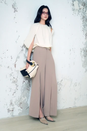 /assets/uploads/images/product/2025/thumbnail_10_ECOM_DSC4393.webp