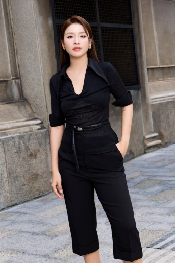 /assets/uploads/images/product/2025/KHA_NGAN_LB_6458_copy.webp